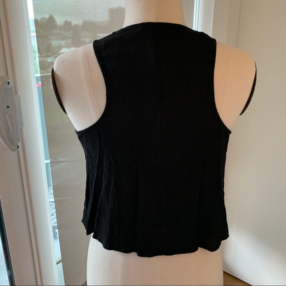 Black tank top - Picture 3 of 5